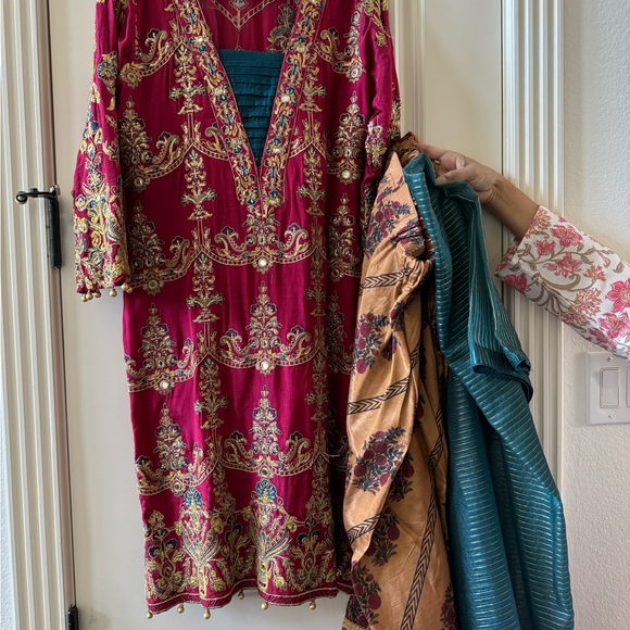 Asim Jofa semi formal Pakistani suit - Picture 2 of 5